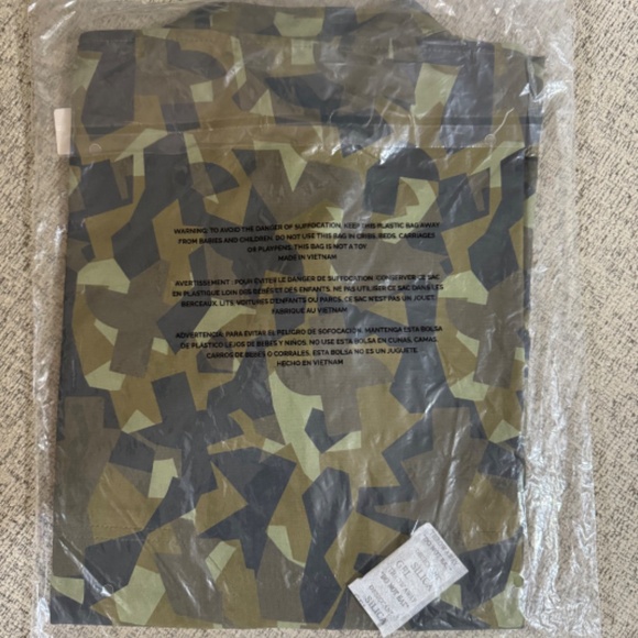 Figs Camo FREEX Blake Relaxed Top - Picture 2 of 3